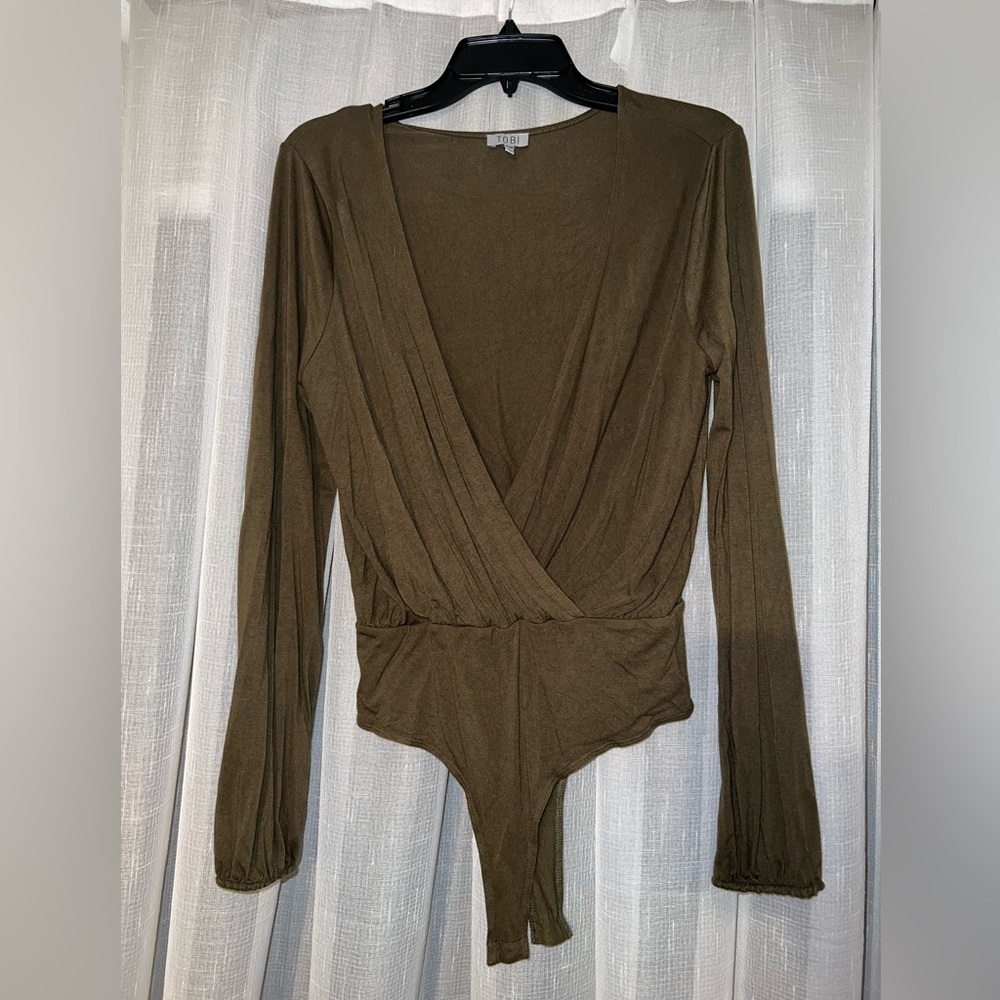 Tobi low cut body suit